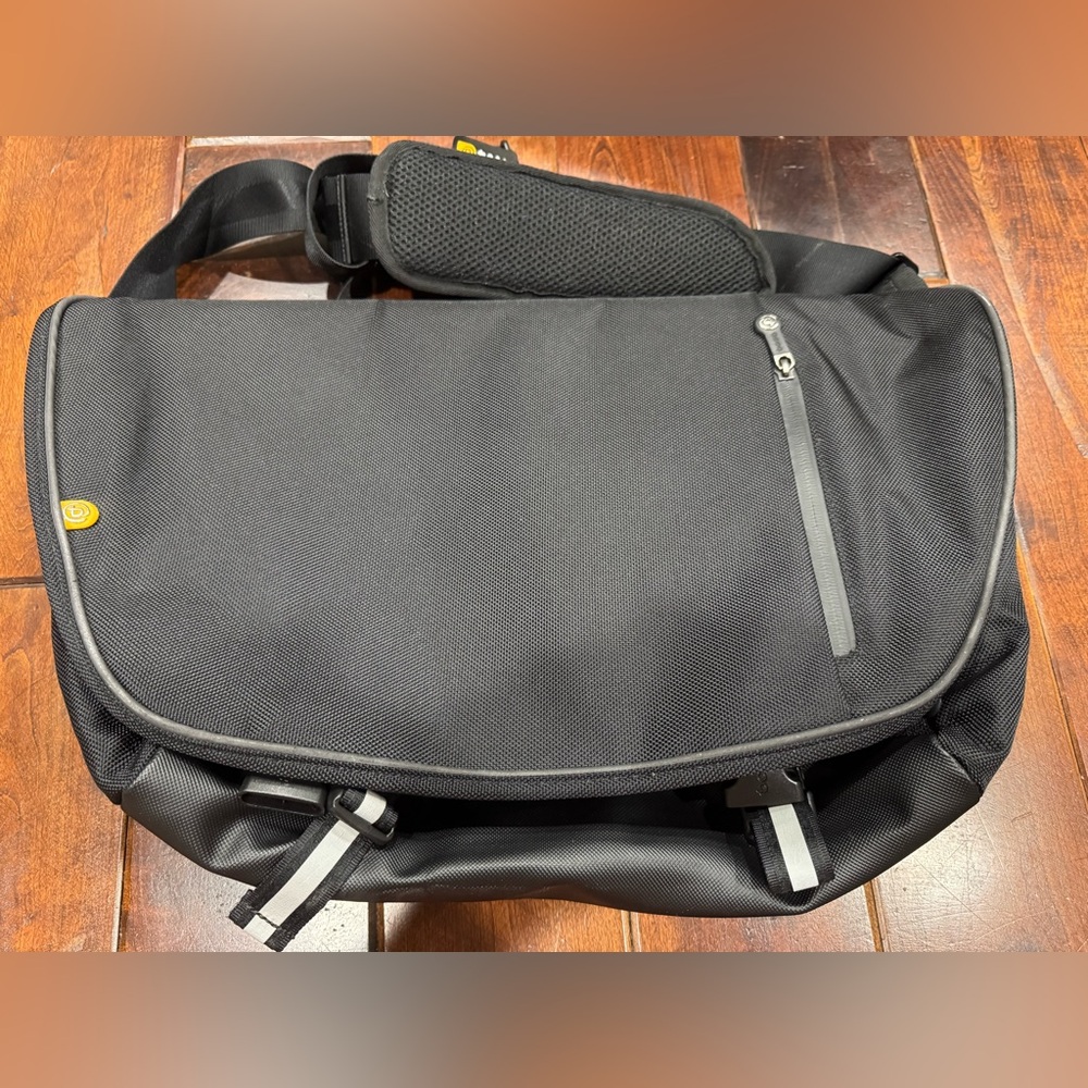 BOOG Messenger Laptop Briefcase BAG NICE EURO BAG